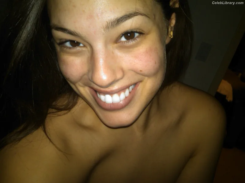 Ashley Graham photo 17 of 424