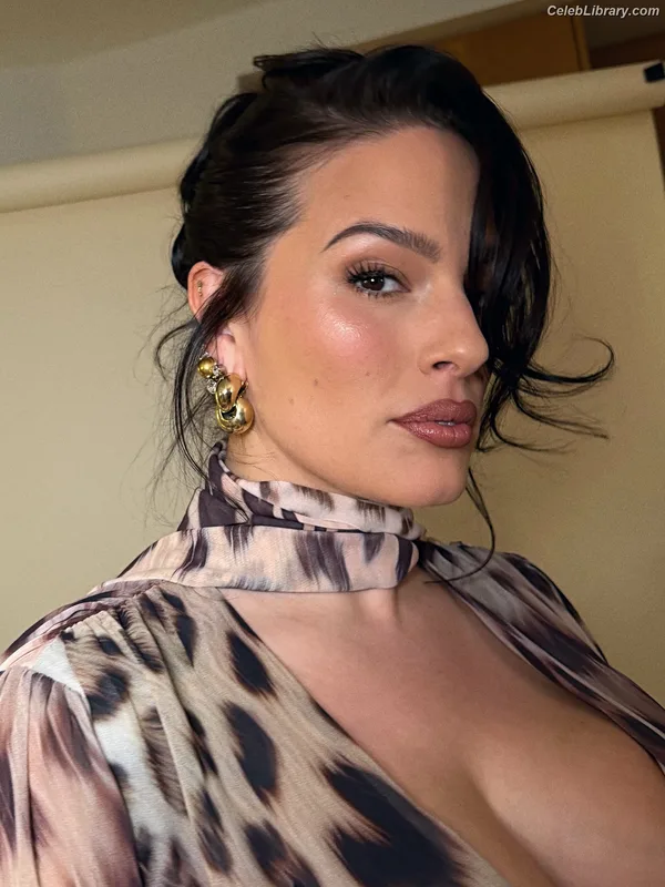 Ashley Graham photo 20 of 424