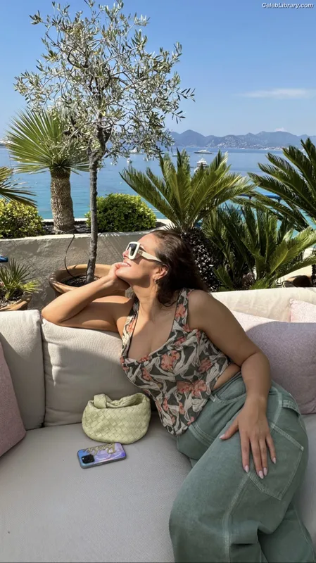 Ashley Graham photo 2 of 424