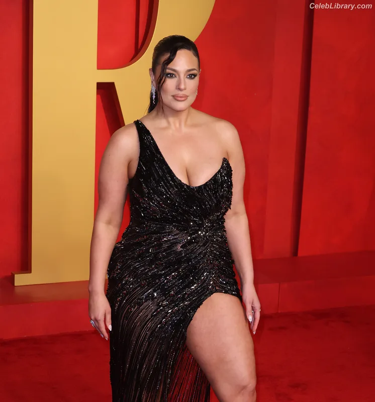 Ashley Graham photo 24 of 424