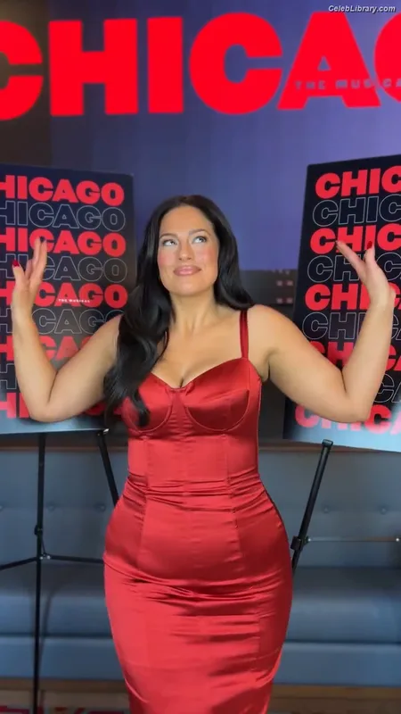 Ashley Graham photo 22 of 424