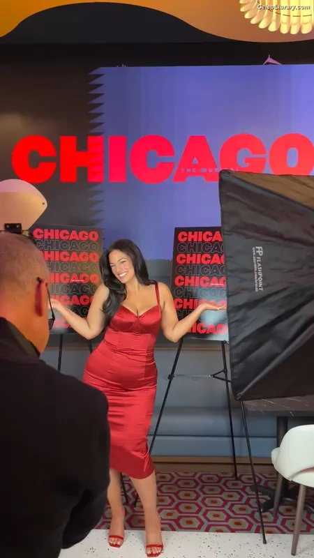 Ashley Graham photo 8 of 424