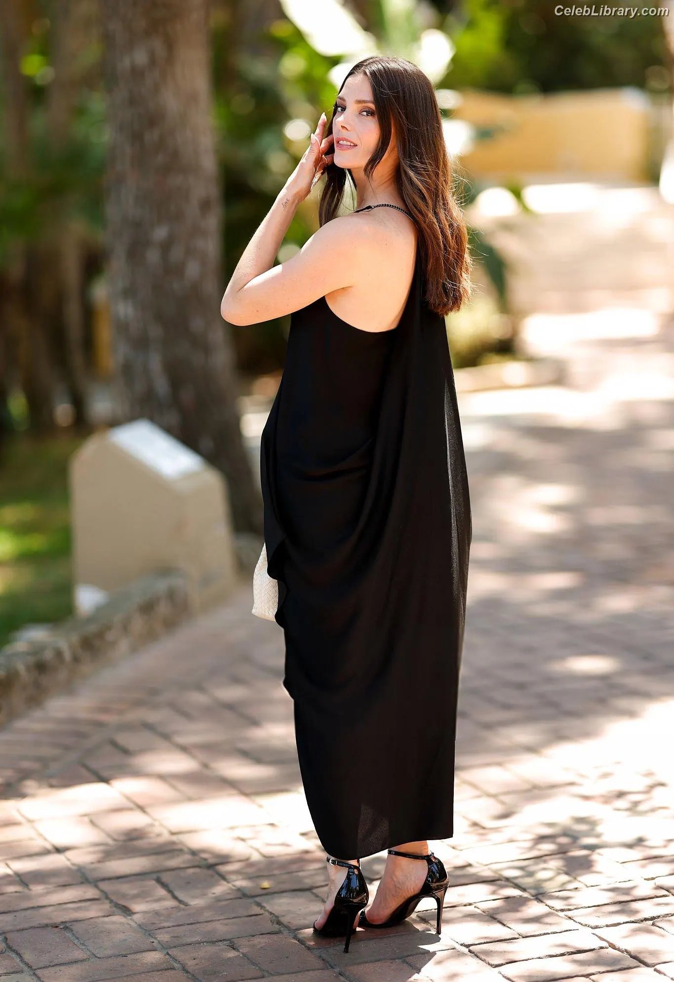 Ashley Greene photo 21 of 212