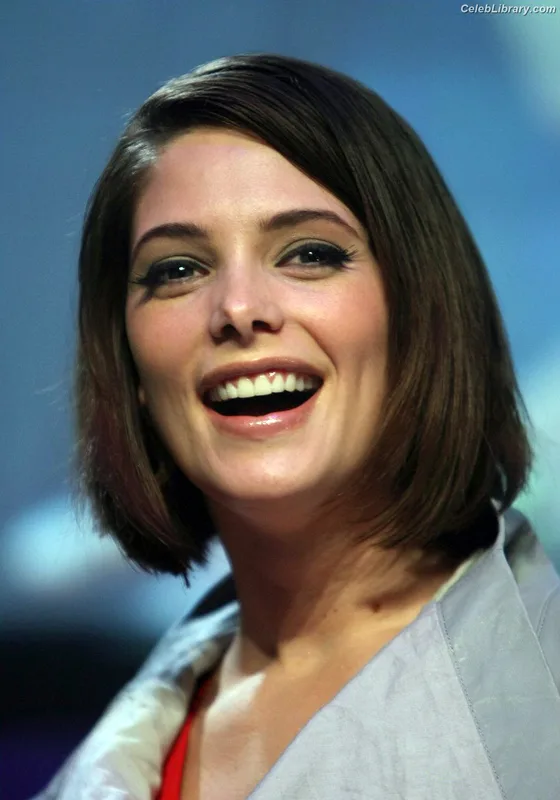 Ashley Greene photo 7 of 213