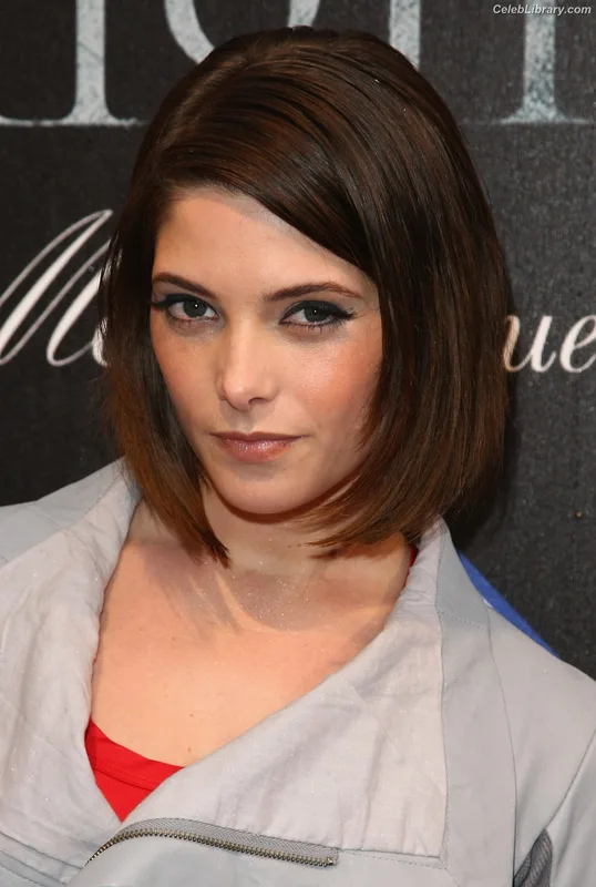 Ashley Greene photo 10 of 213