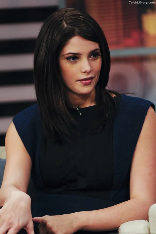Ashley Greene photo 7 of 213