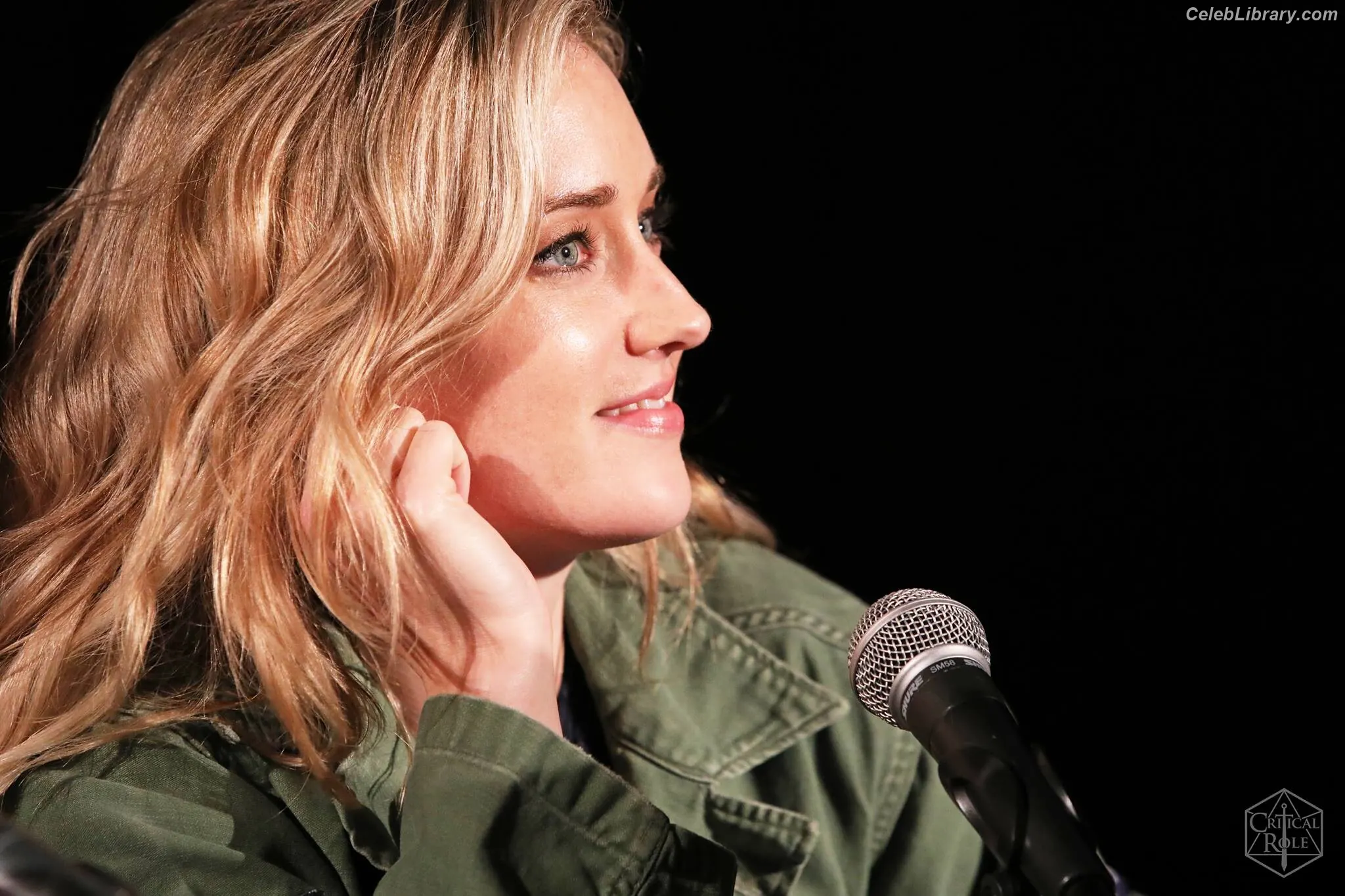 Ashley Johnson photo 17 of 191