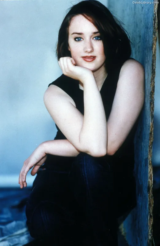 Ashley Johnson photo 2 of 192