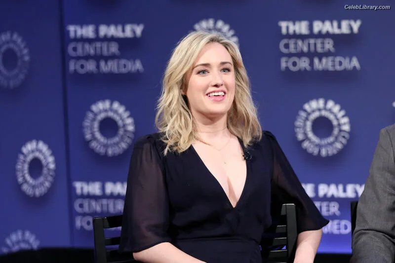 Ashley Johnson photo 16 of 192