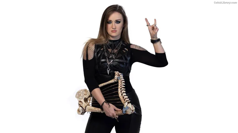 Ashley Johnson photo 3 of 192