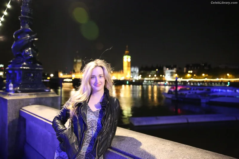 Ashley Johnson photo 2 of 192