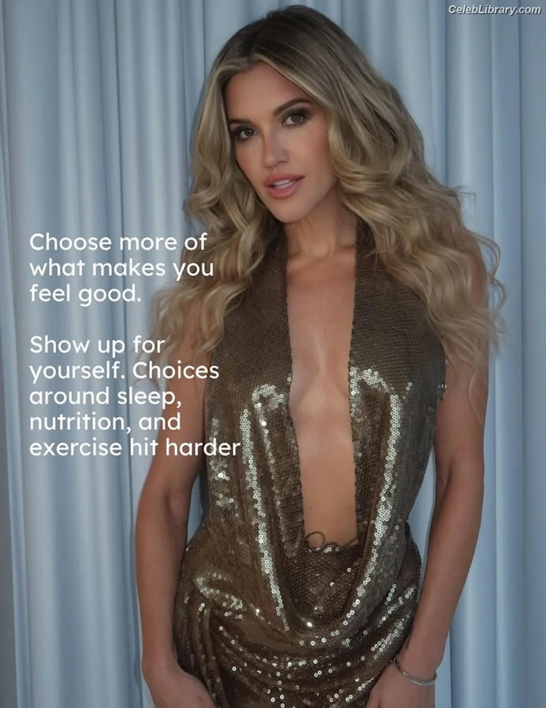 Ashley Roberts photo 9 of 943