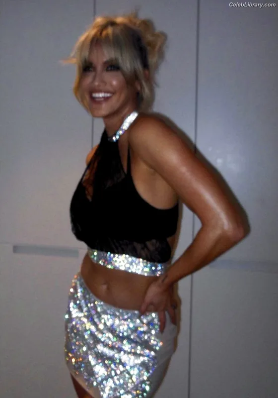 Ashley Roberts photo 23 of 944