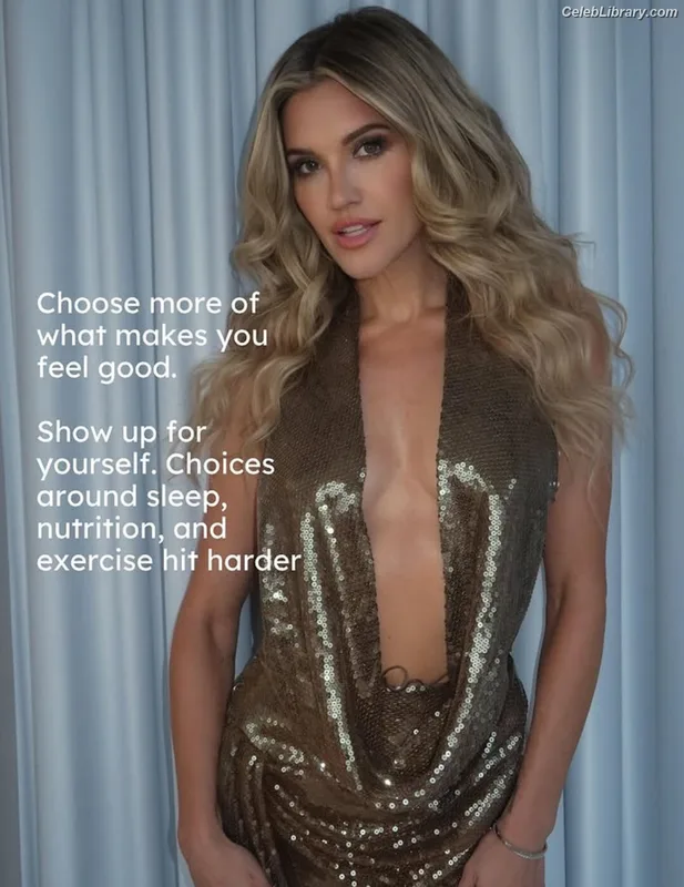 Ashley Roberts photo 9 of 944