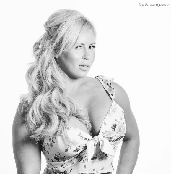 Ashley Sebera photo 7 of 1057
