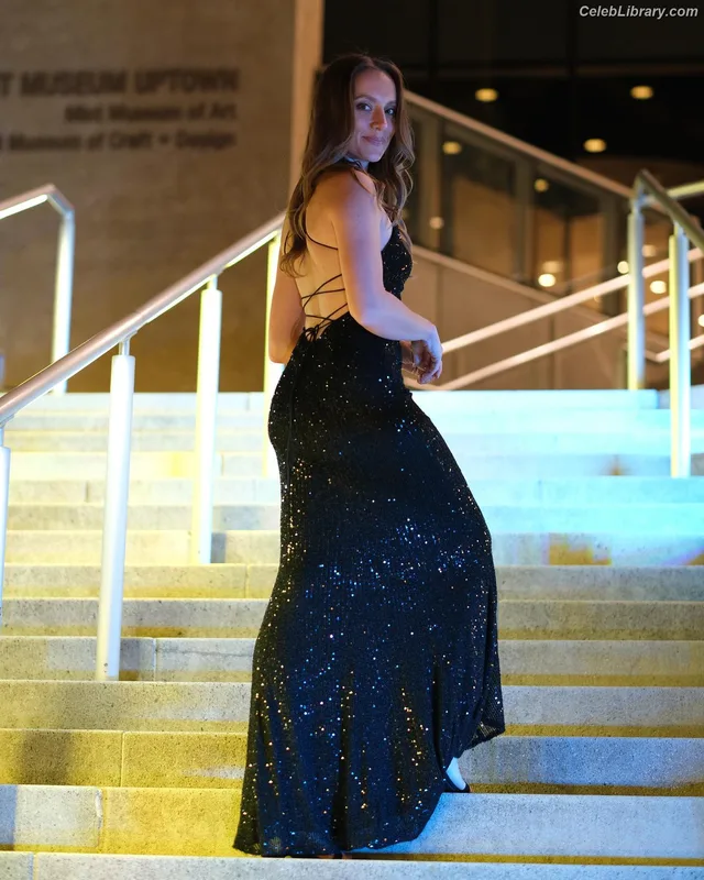 Ashley Stroehlein photo 10 of 307