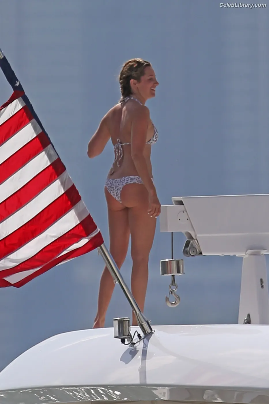 Ashley Tisdale photo 24 of 338