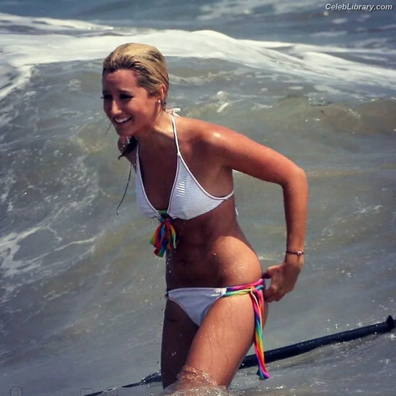 Ashley Tisdale photo 19 of 339
