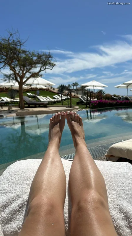 Ashley Tisdale photo 14 of 339