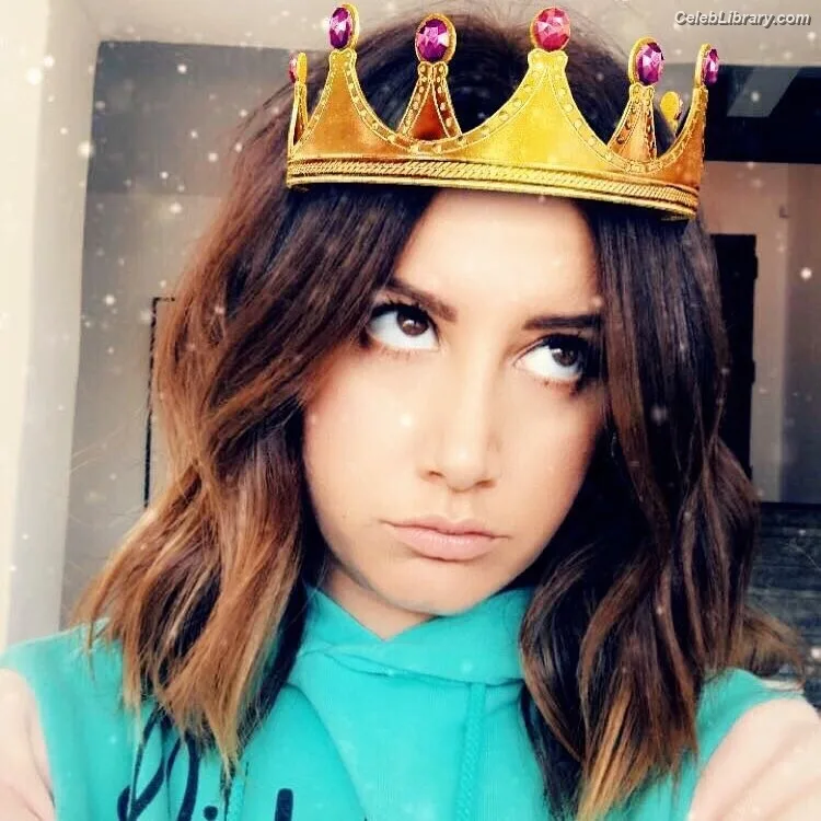 Ashley Tisdale photo 22 of 339
