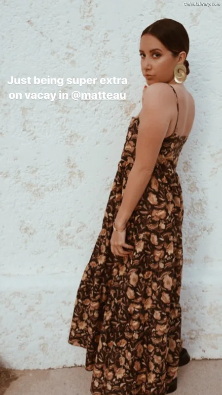 Ashley Tisdale photo 11 of 339