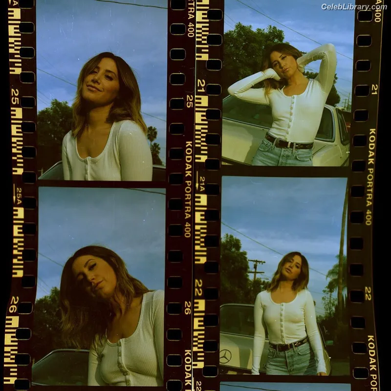 Ashley Tisdale photo 23 of 339