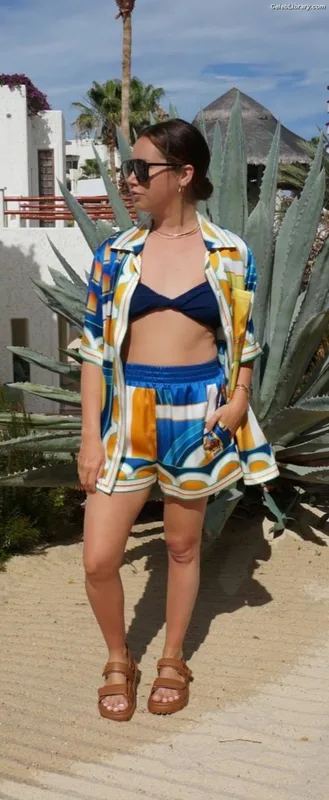Ashley Tisdale photo 21 of 339