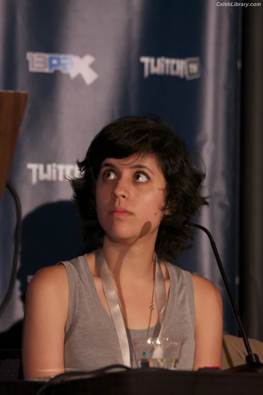 Ashly Burch photo 4 of 8
