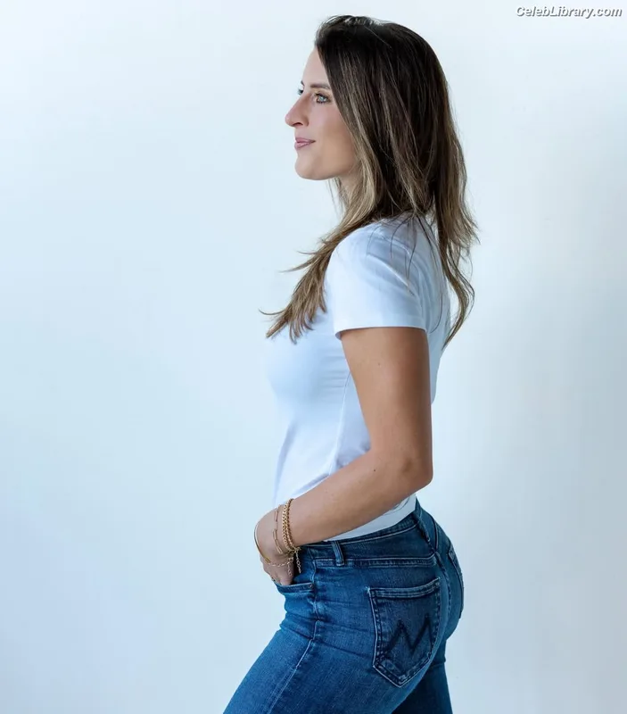 Ashlyn Sullivan photo 18 of 67