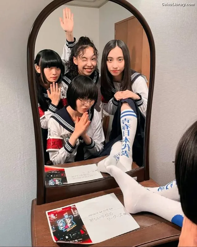 Atarashii Gakko! photo 4 of 120