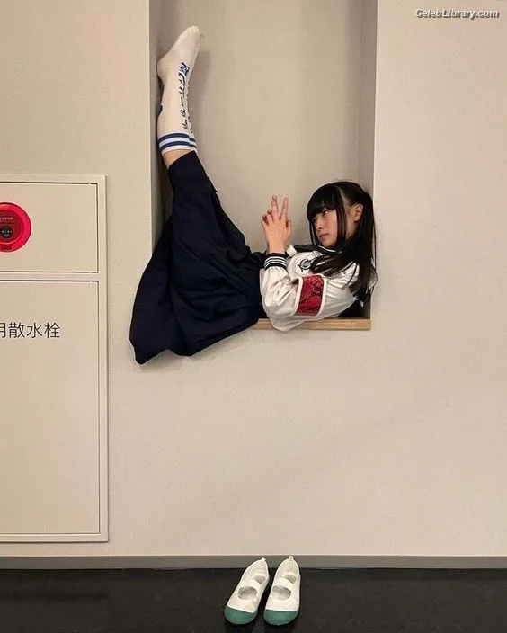 Atarashii Gakko! photo 21 of 120