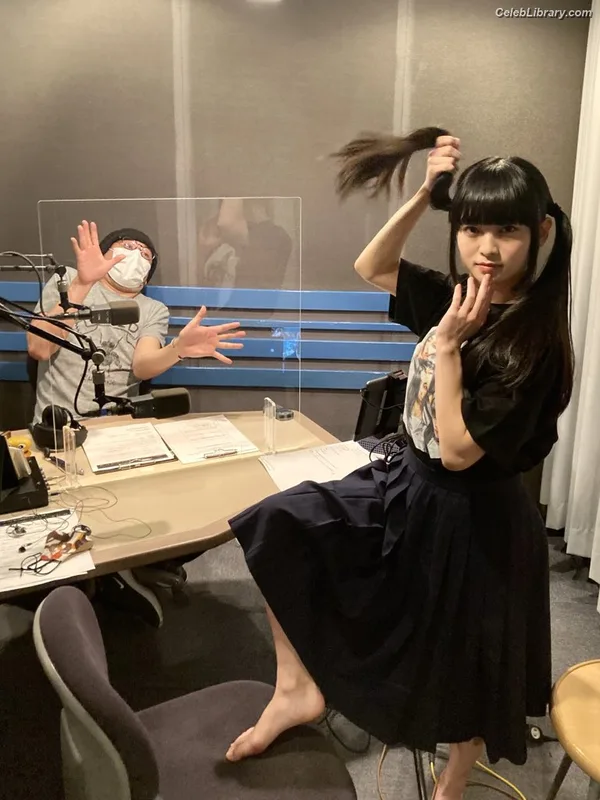 Atarashii Gakko! photo 11 of 120