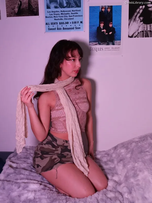 Aubrey Anderson-Emmons photo 3 of 150