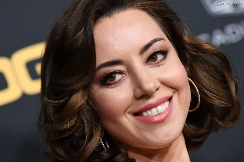 Aubrey Plaza photo 3 of 421