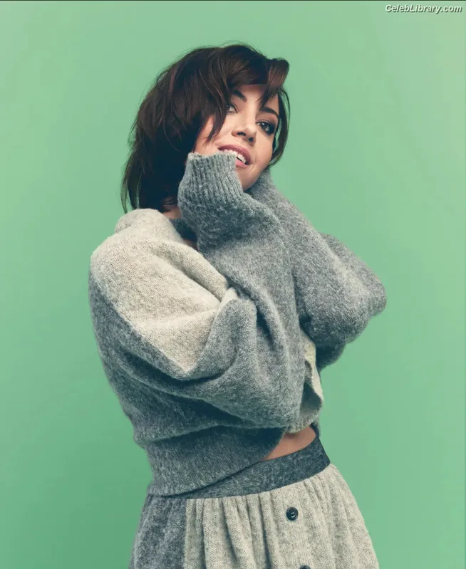 Aubrey Plaza photo 6 of 421