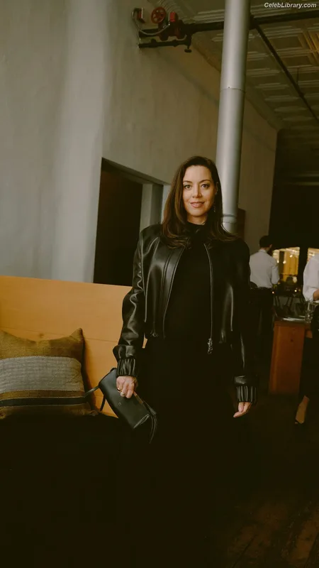 Aubrey Plaza photo 2 of 421