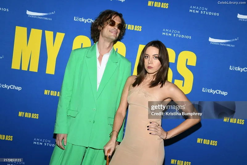 Aubrey Plaza photo 24 of 421