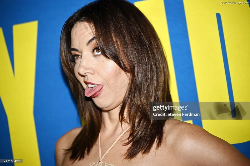 Aubrey Plaza photo 21 of 421