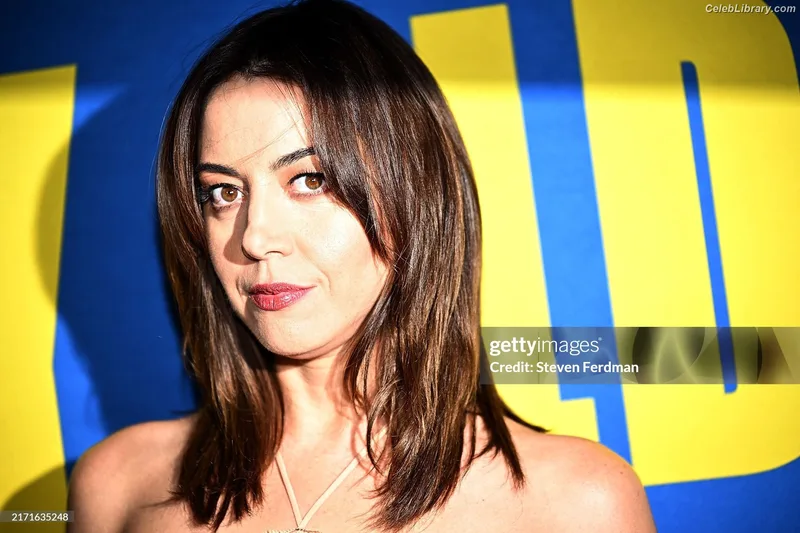 Aubrey Plaza photo 14 of 421