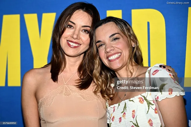 Aubrey Plaza photo 22 of 421
