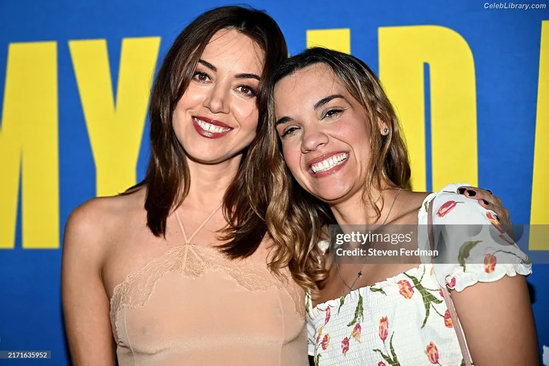 Aubrey Plaza photo 23 of 421