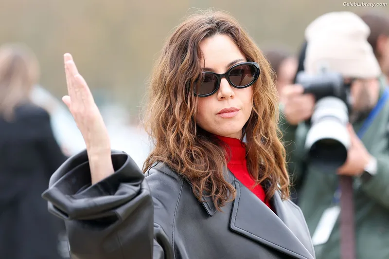 Aubrey Plaza photo 8 of 421