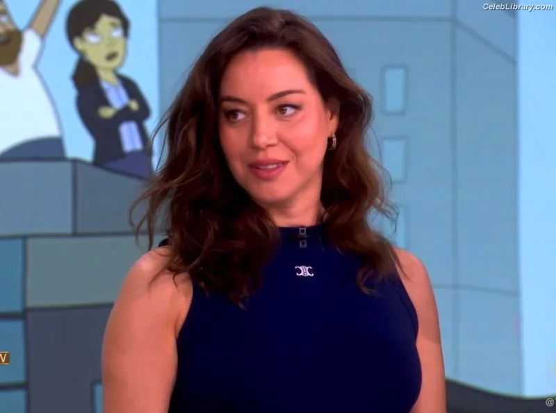 Aubrey Plaza photo 15 of 421