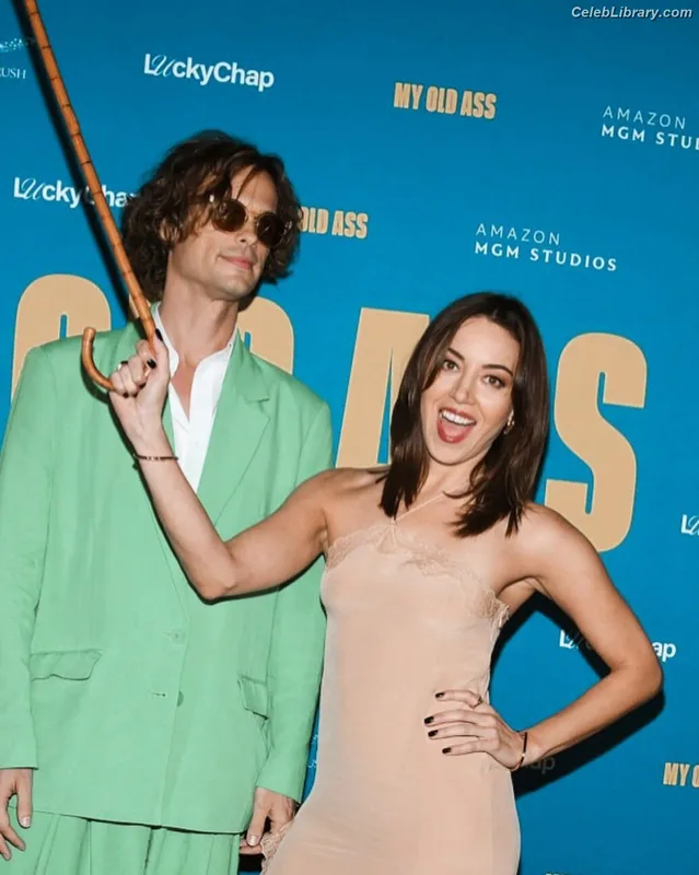 Aubrey Plaza photo 1 of 421