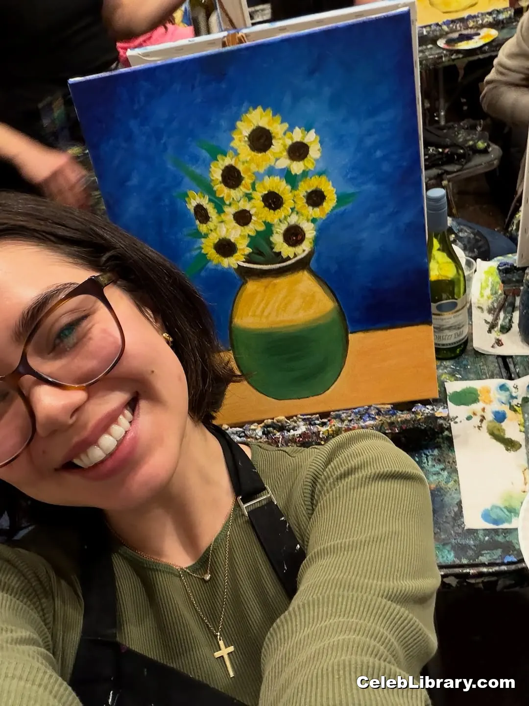 Auli'i Cravalho photo 18 of 422