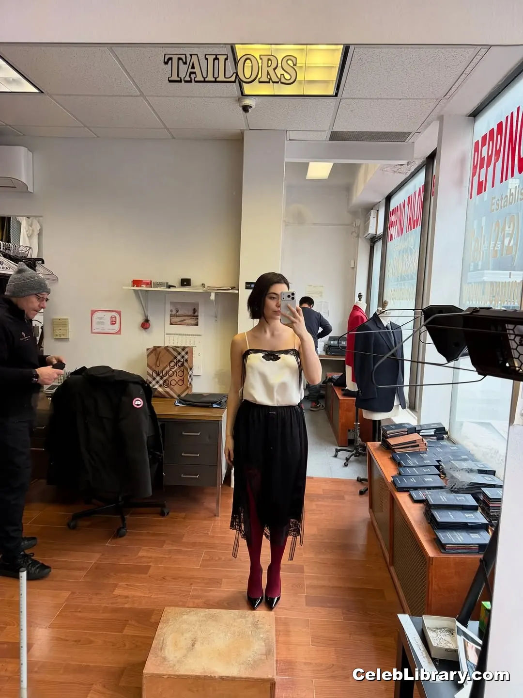 Auli'i Cravalho photo 21 of 422