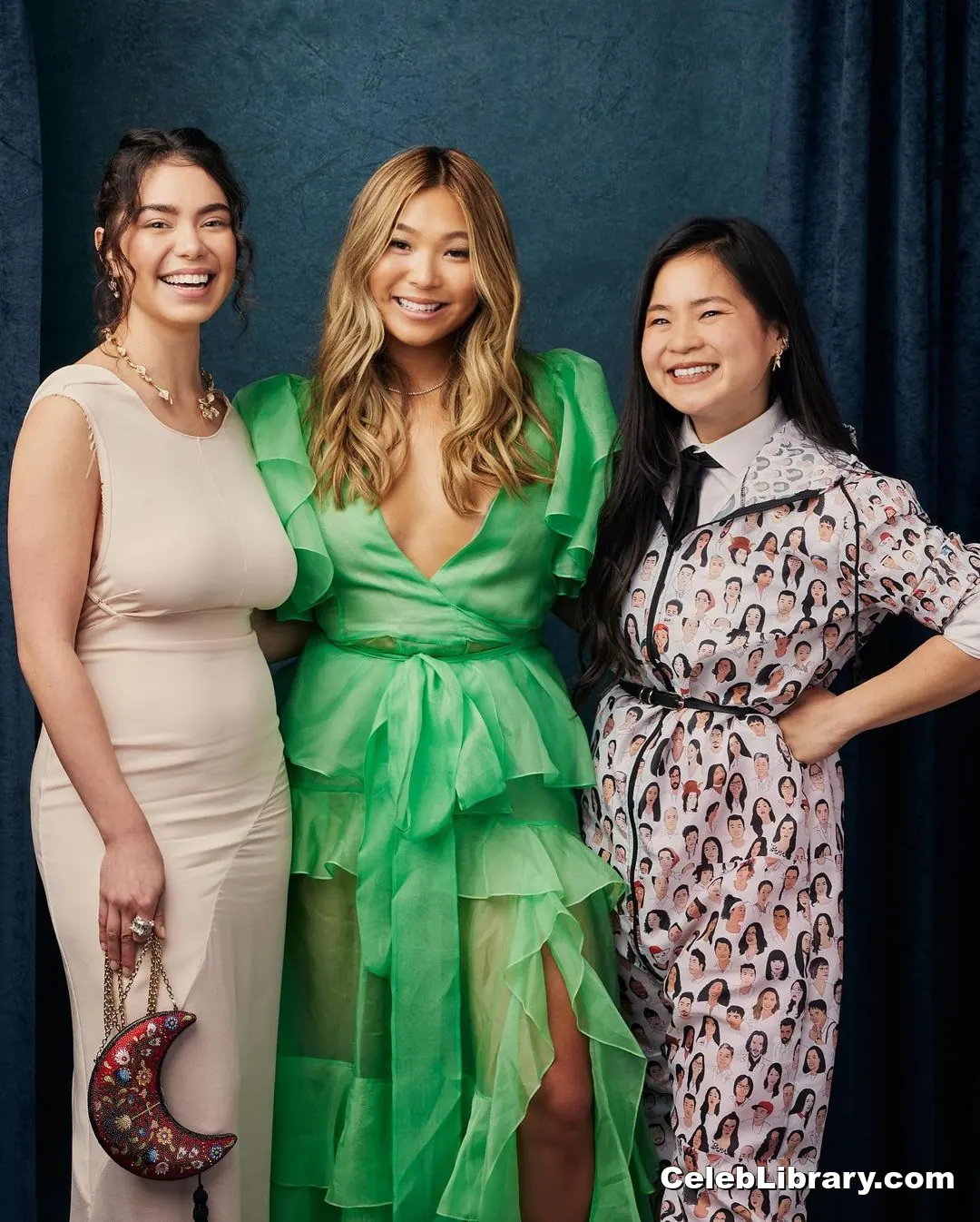 Auli'i Cravalho photo 16 of 422