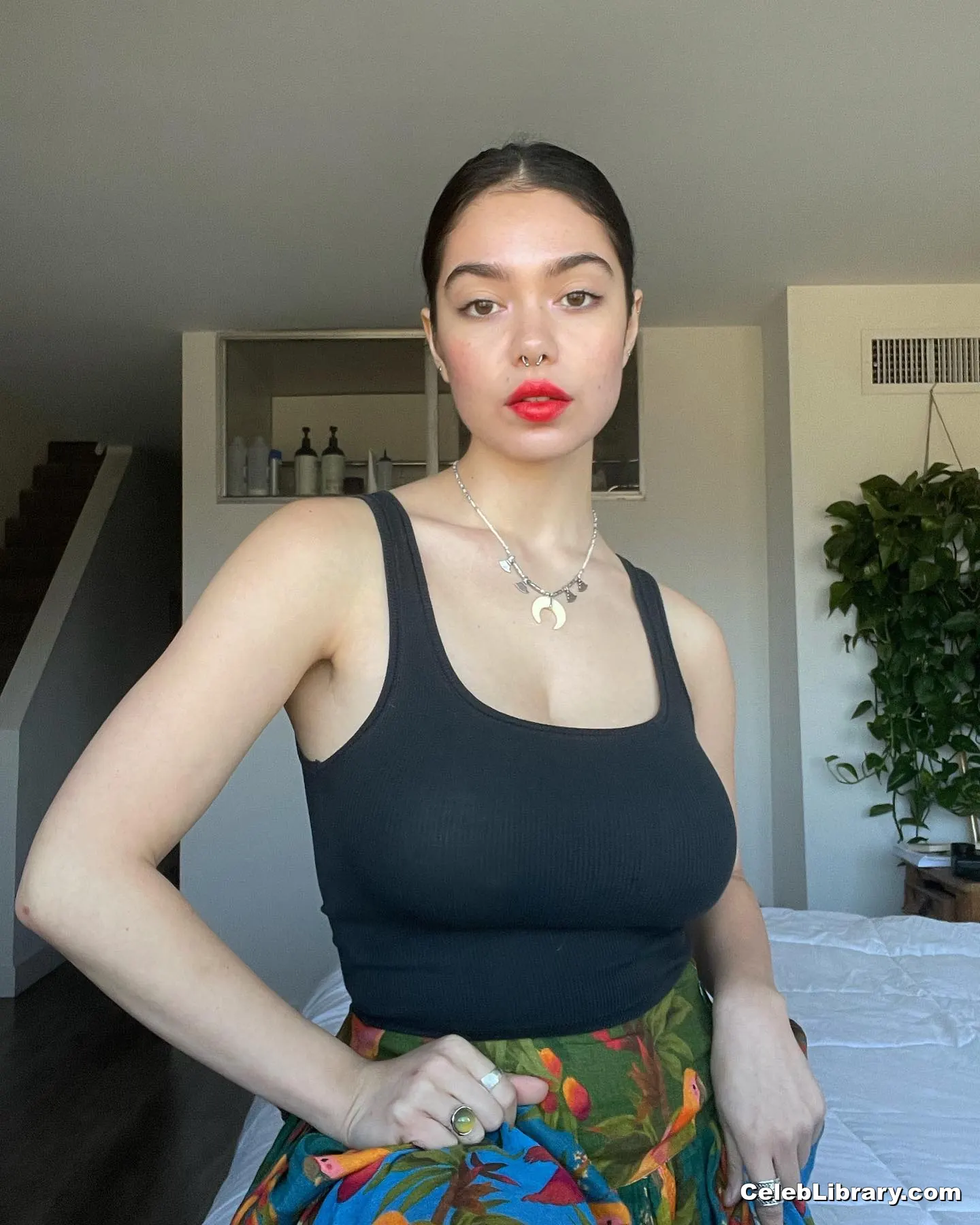 Auli'i Cravalho photo 22 of 422
