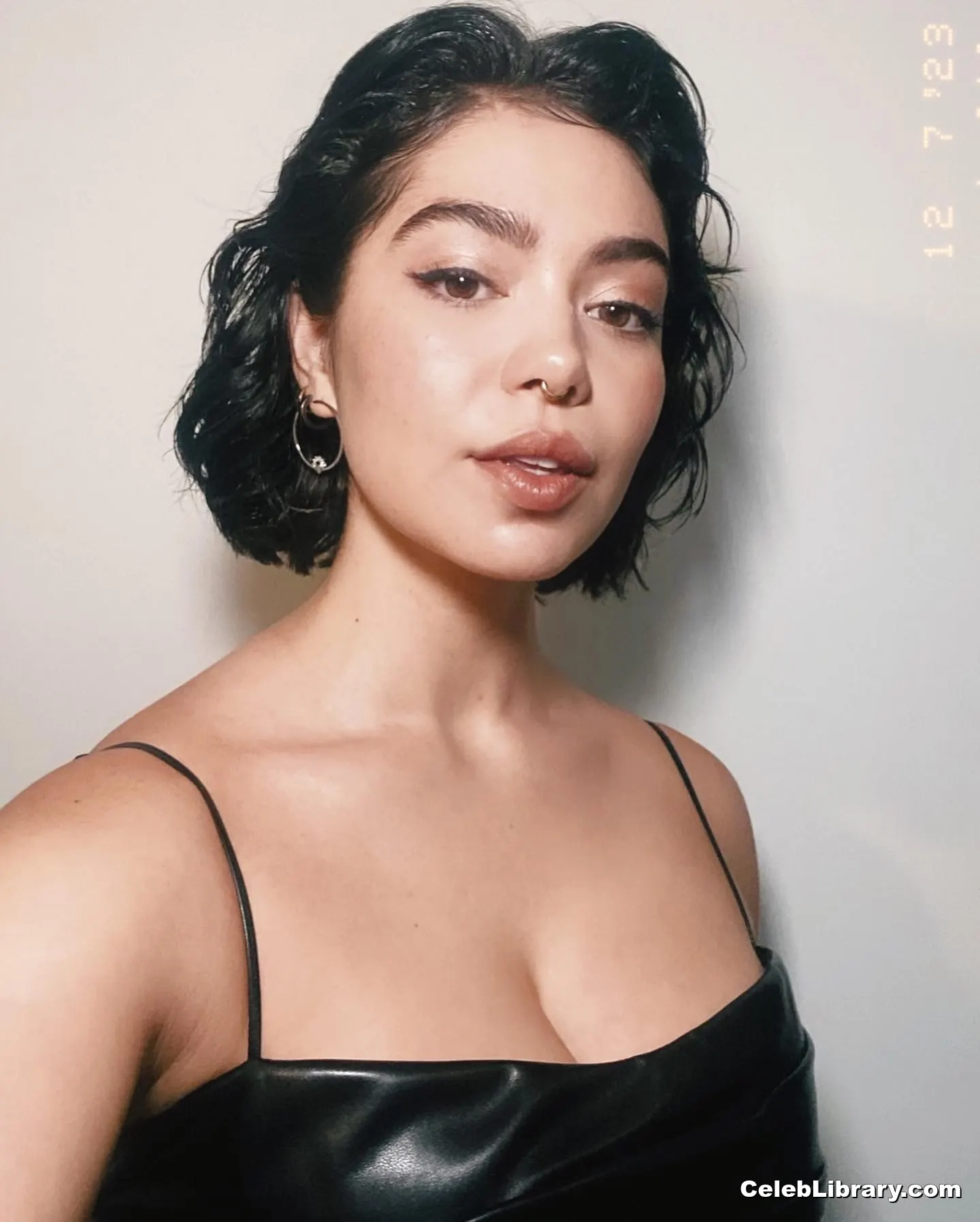 Auli'i Cravalho photo 9 of 422