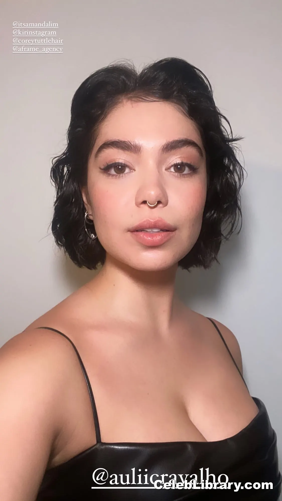 Auli'i Cravalho photo 13 of 422